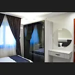 Building Hotel