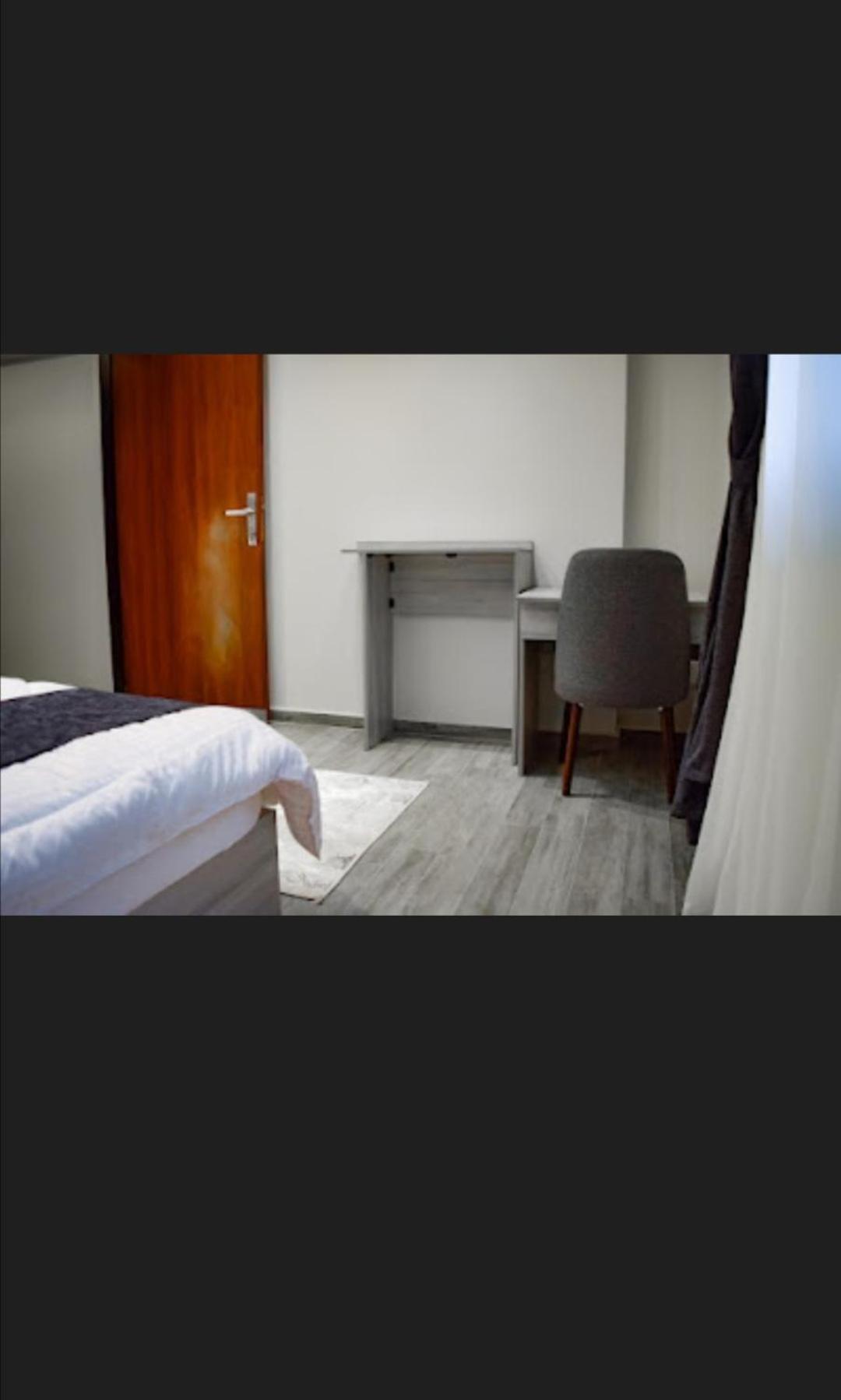 Building Apartment